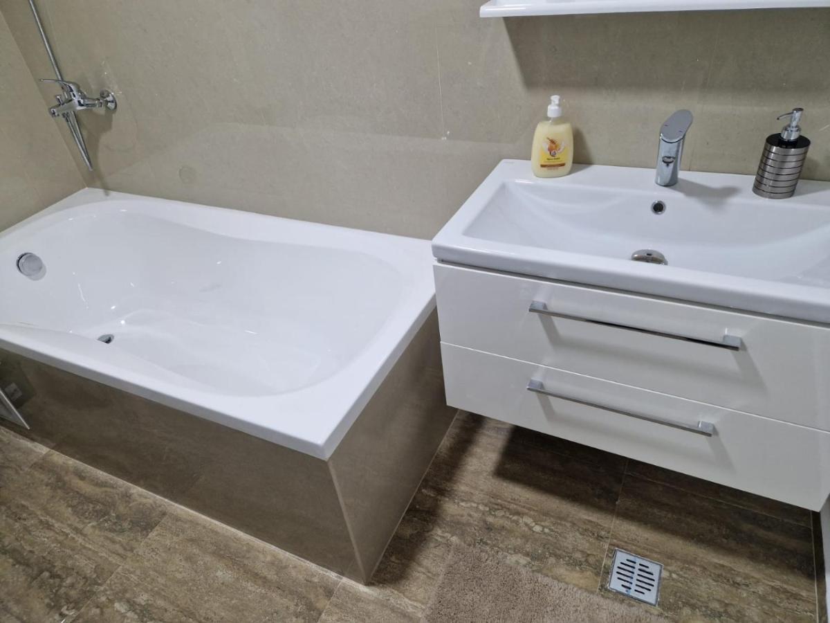 Danube Appartement Brăila Buitenkant foto